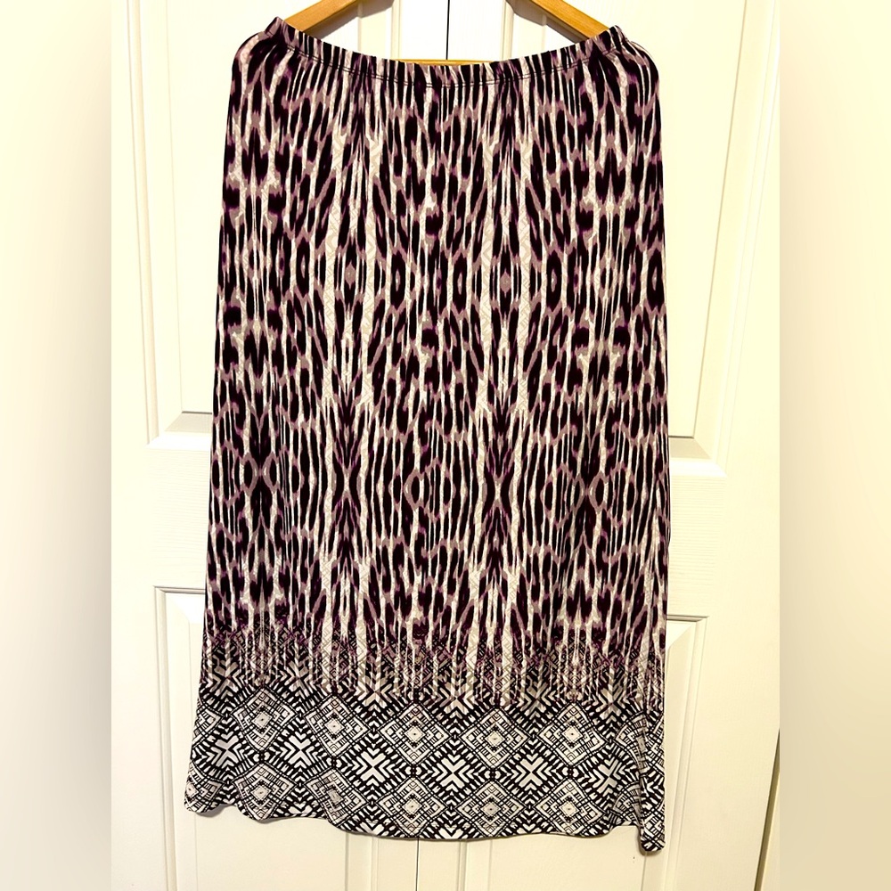 Christopher & Banks Purple and White Patterned A-Line Skirt